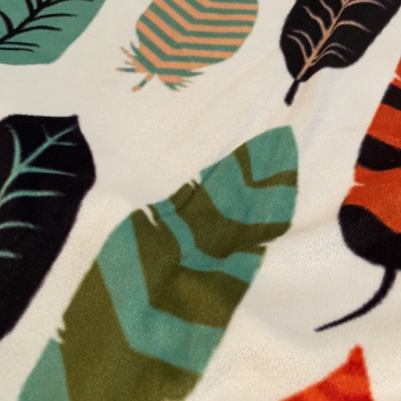 Changing table sheets - Picture 3 of 3